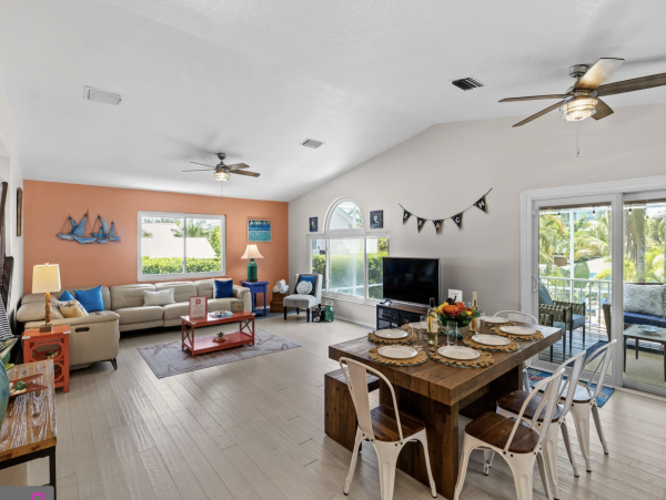 Anna Maria Island Vacation Rental - Walk to Beach Luxury Home
