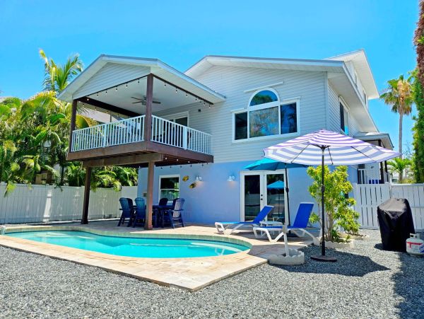 Anna Maria Island Vacation Rental - Walk to Beach Luxury Home
