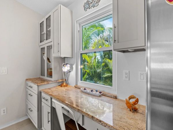 Anna Maria Island Vacation Rental - Walk to Beach Luxury Home