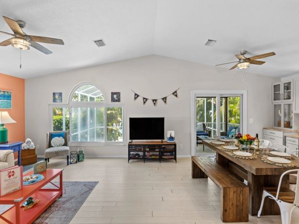 Anna Maria Island Vacation Rental - Walk to Beach Luxury Home