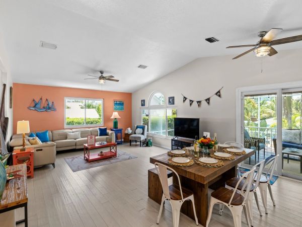 Anna Maria Island Vacation Rental - Walk to Beach Luxury Home