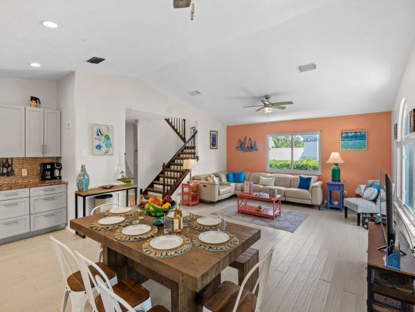 Anna Maria Island Vacation Rental - Walk to Beach Luxury Home