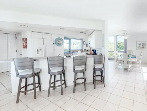Anna Maria Island Oceanfront Beach Vacation Home Sleeps 6