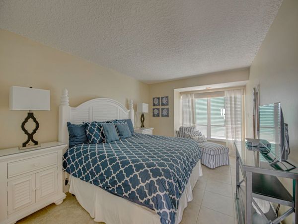 Bradenton Beach Beachfront Condo Rental - Anna Maria Island Vacation Home