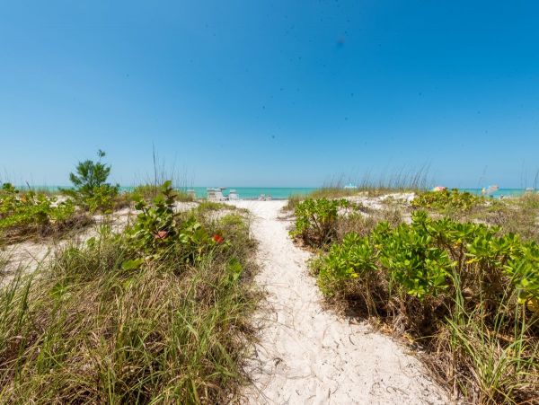 Bradenton Beach Beachfront Condo Rental - Anna Maria Island Vacation Home