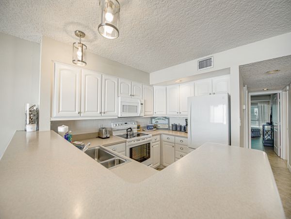 Bradenton Beach Beachfront Condo Rental - Anna Maria Island Vacation Home
