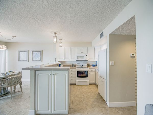 Bradenton Beach Beachfront Condo Rental - Anna Maria Island Vacation Home