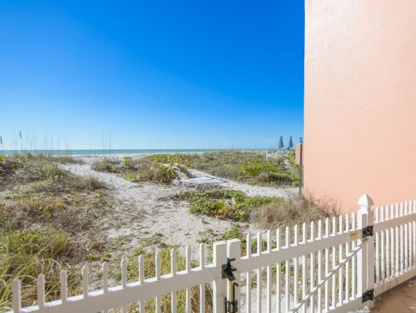 Bradenton Beach Beachfront Condo Rental - Anna Maria Island Vacation Home