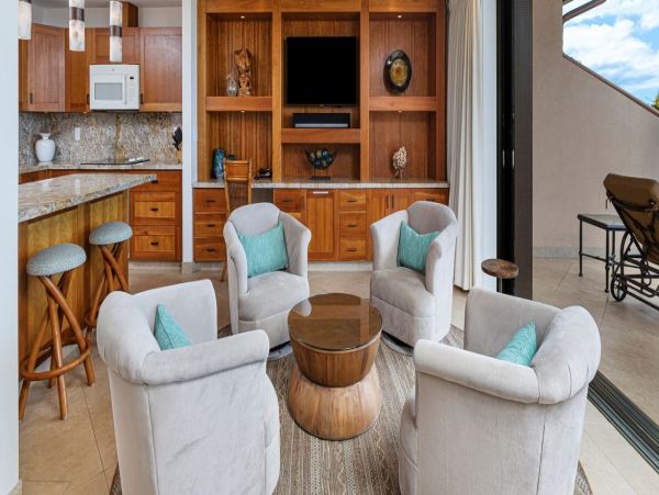 Kihei Beachfront Condo with 2 Bedroom