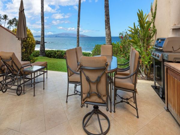 Kihei Beachfront Condo with 2 Bedroom