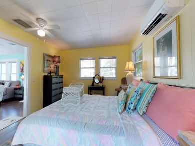 Lovely Bradenton Beach Vacation Cottage