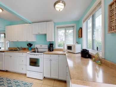 Lovely Bradenton Beach Vacation Cottage