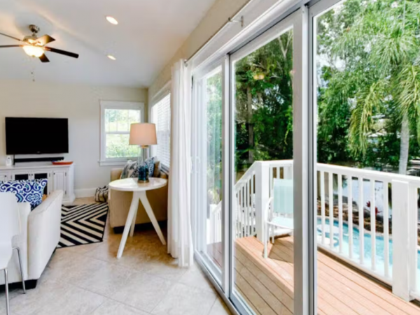 Updated 3 Bedroom Home with Private Pool Lakeside