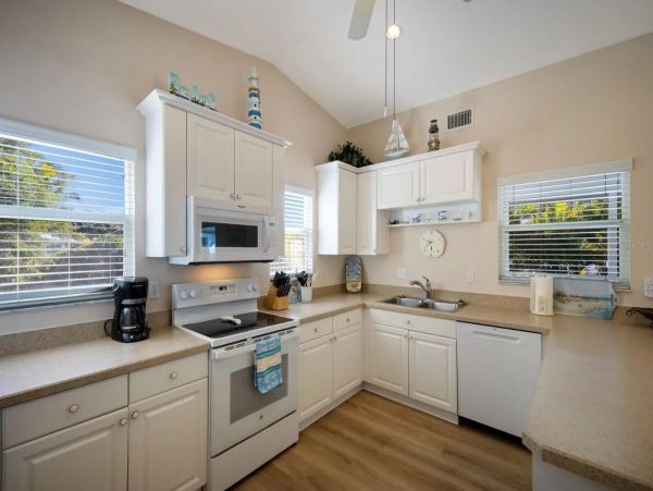 Cozy Anna Maria Island Retreat with Private Pool