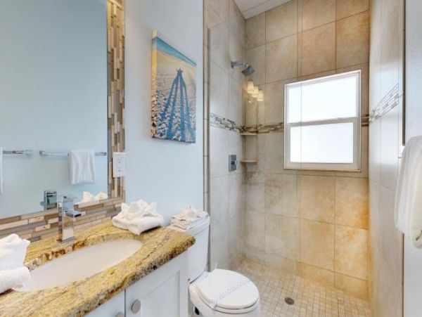 Holmes Beach 6 Bedroom Vacation Rental Sleeps 14