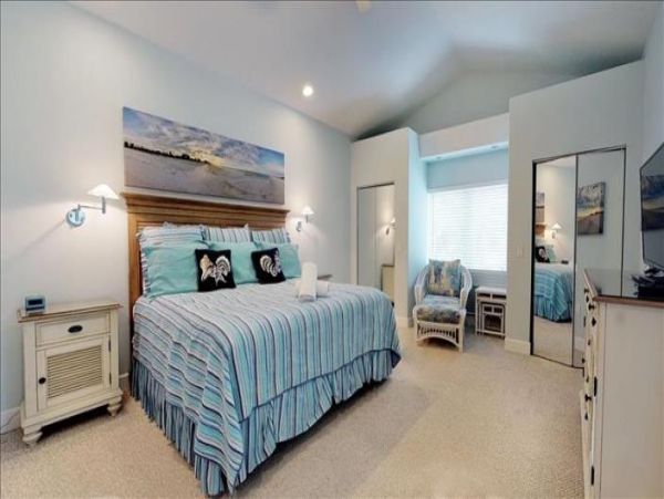 Holmes Beach 6 Bedroom Vacation Rental Sleeps 14