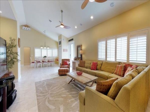 Holmes Beach 6 Bedroom Vacation Rental Sleeps 14