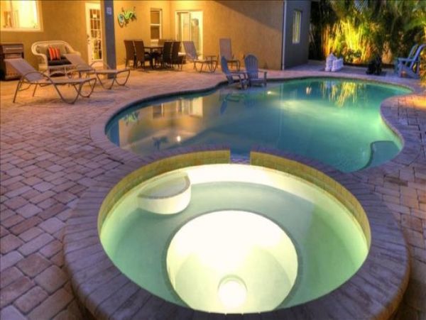 Holmes Beach 6 Bedroom Vacation Rental Sleeps 14