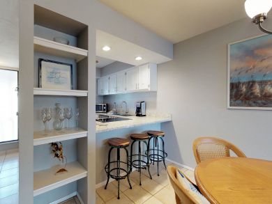 Bradenton Two Bedroom Vacation Condo Pool