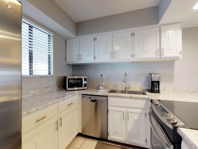 Bradenton Two Bedroom Vacation Condo Pool
