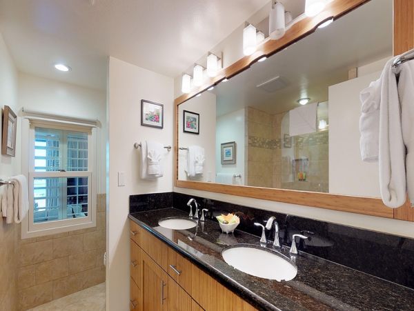 Wailea Two Bedroom Oceanfront Vacation Condo