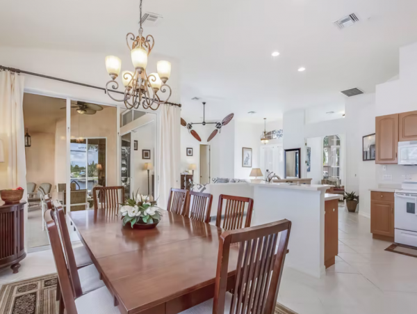 Cape Coral Luxury Vacation Home on the Water