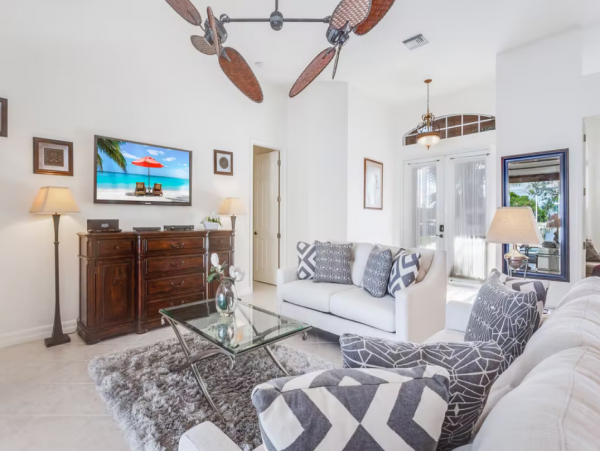 Cape Coral Luxury Vacation Home on the Water