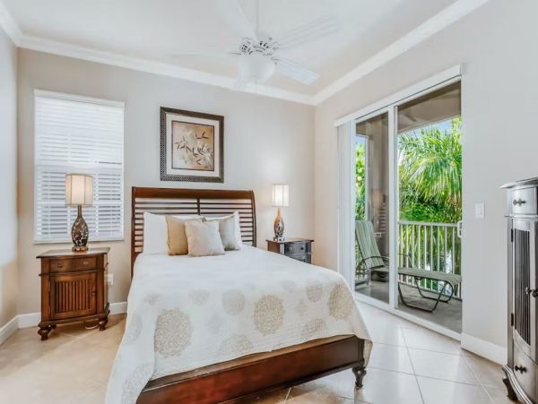 Charming Vacation Condo in Fort Myers Short Walk to Beach