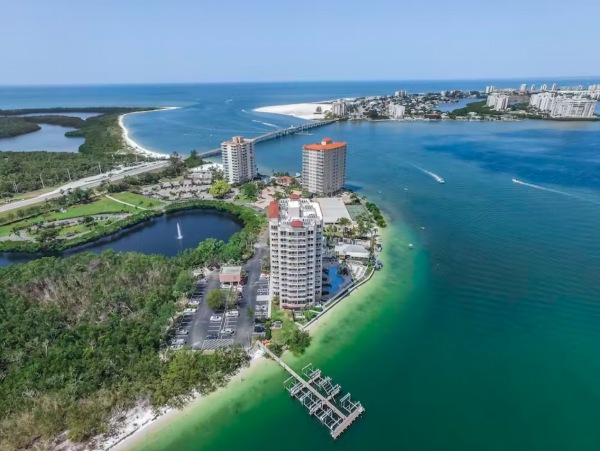 FORT MYERS BAYFRONT CONDO SLEEPS 4