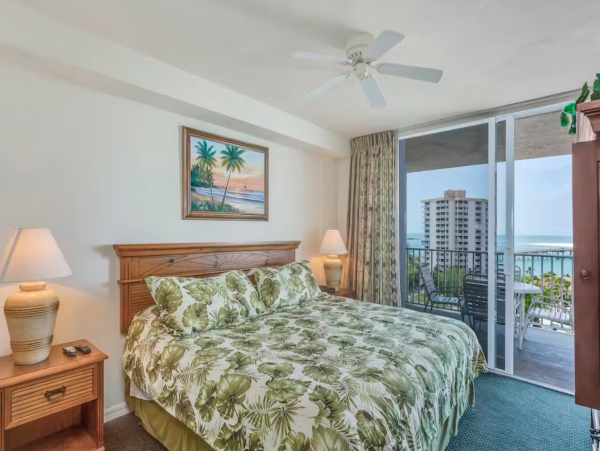 FORT MYERS BAYFRONT CONDO SLEEPS 4