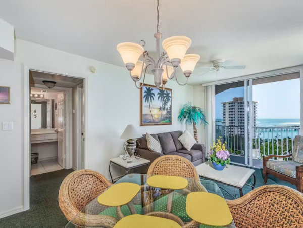 FORT MYERS BAYFRONT CONDO SLEEPS 4