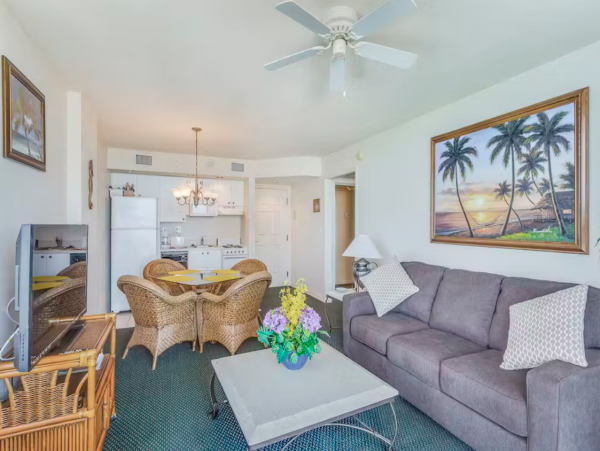 FORT MYERS BAYFRONT CONDO SLEEPS 4