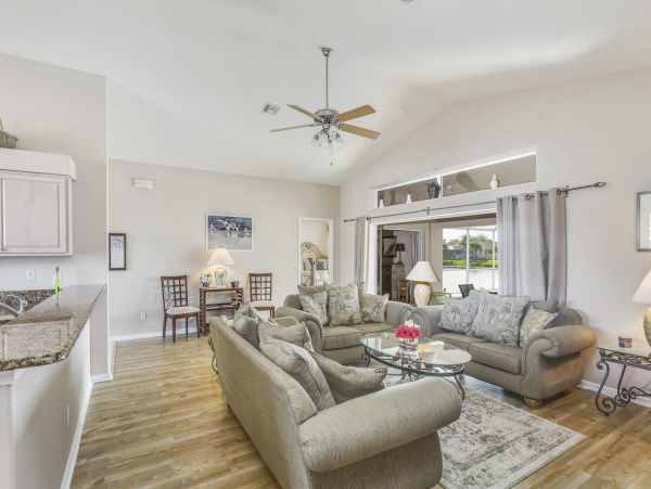 Fort Myers Vacation Villa Sleeps Eight Guests