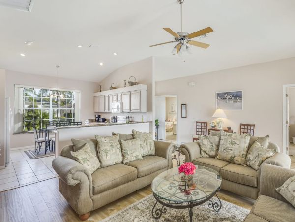 Fort Myers Vacation Villa Sleeps Eight Guests