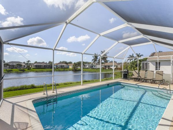 Fort Myers Vacation Villa Sleeps Eight Guests
