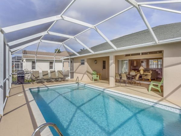 Fort Myers Vacation Villa Sleeps Eight Guests