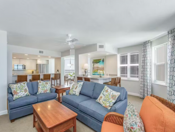 Waterfront Penthouse with Full Ocean Views in Fort Myers Beach