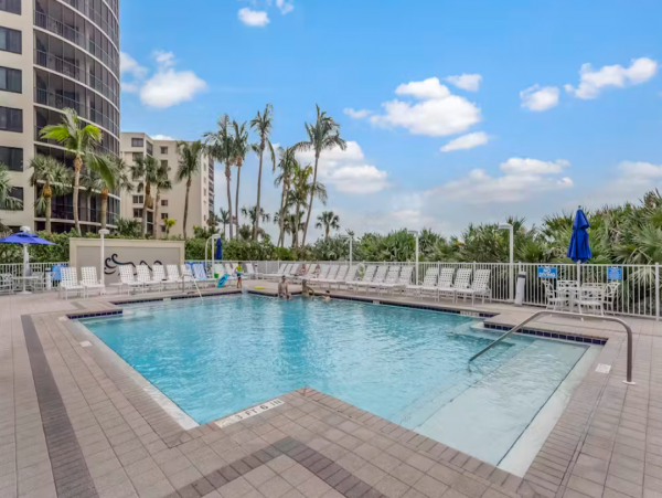 Waterfront Penthouse with Full Ocean Views in Fort Myers Beach
