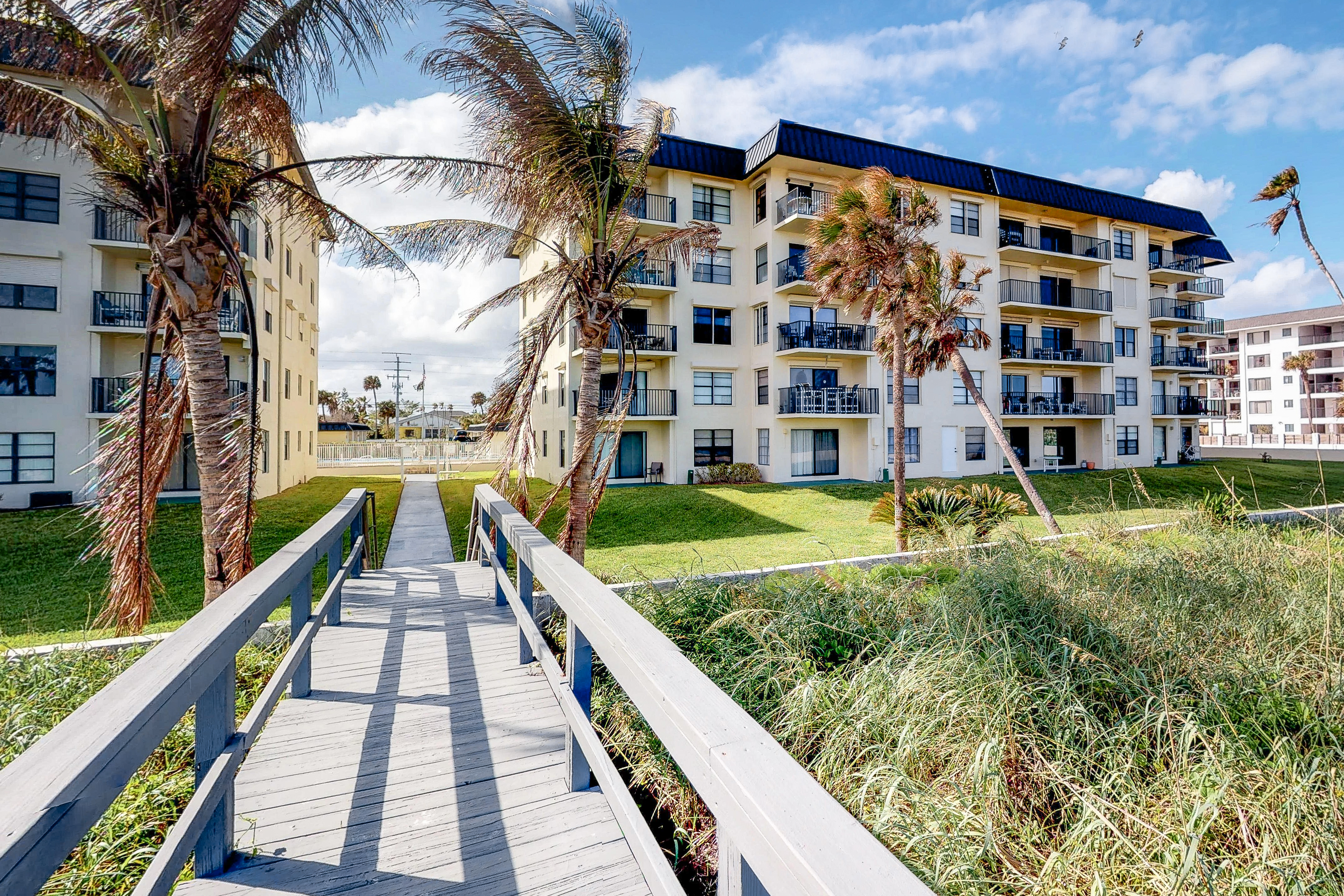 Cocoa Beach Condo 904939