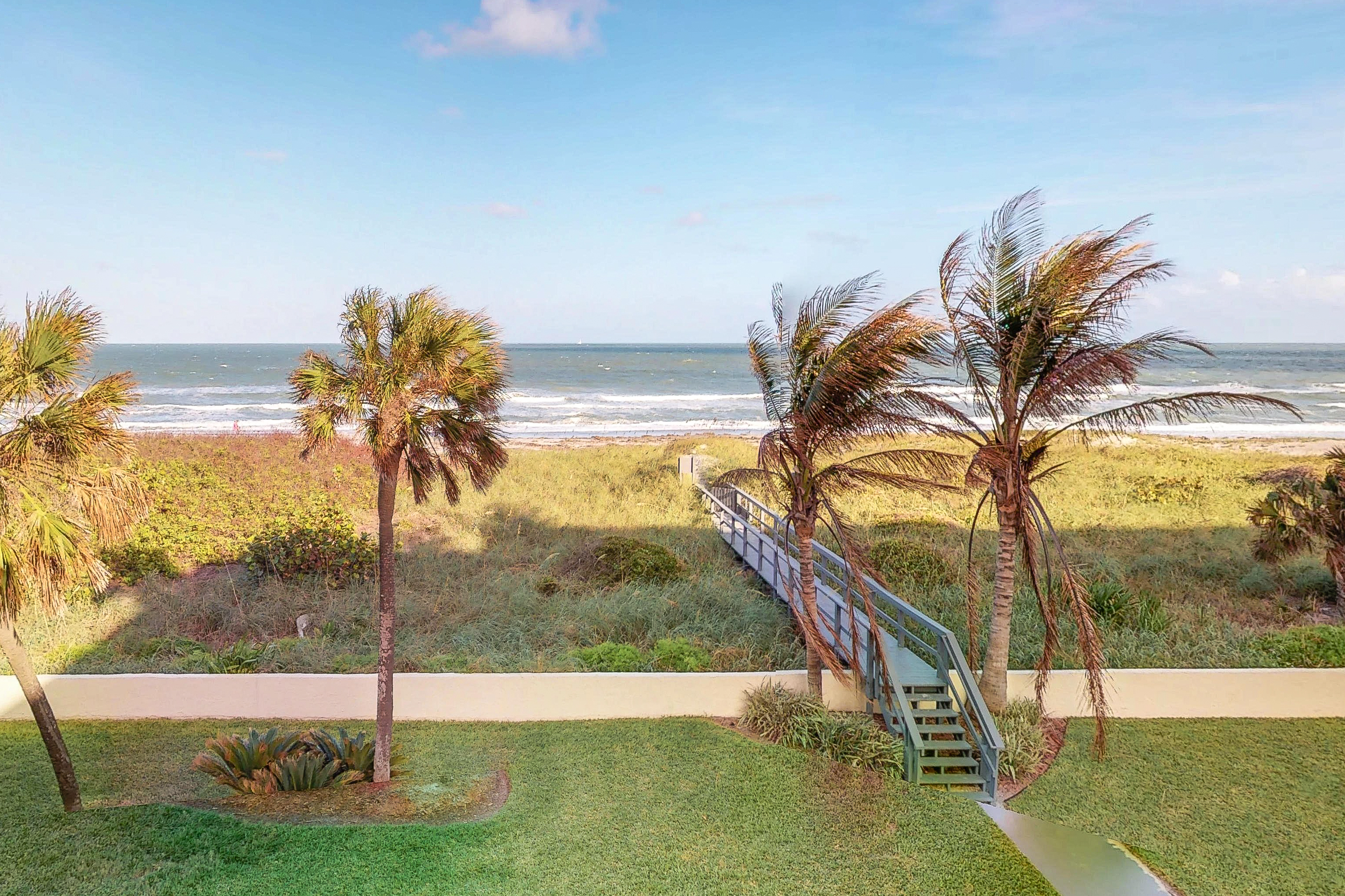 Cocoa Beach Condo 904939