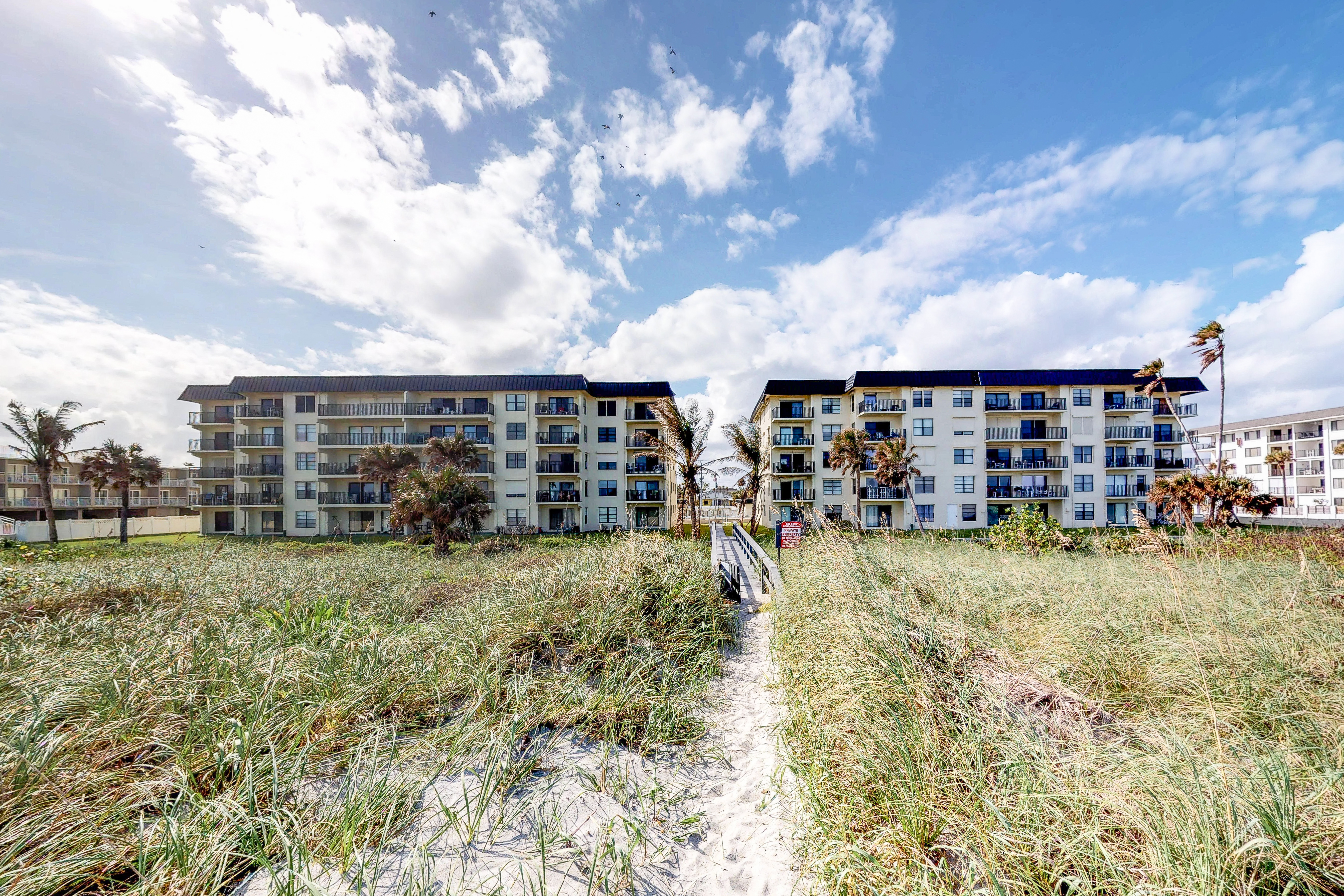 Cocoa Beach Condo 904939