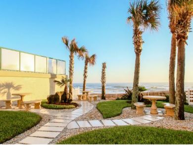Daytona Beach Vacation Condo Sleeps Six Guests