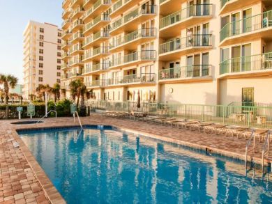 Daytona Beach Vacation Condo Sleeps Six Guests
