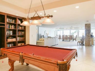 Daytona Beach Vacation Condo Sleeps Six Guests