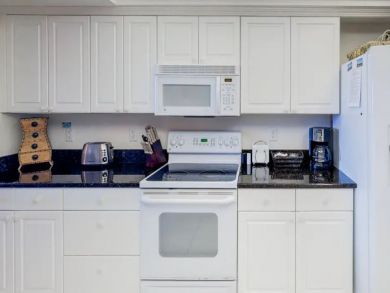 Daytona Beach Vacation Condo Sleeps Six Guests