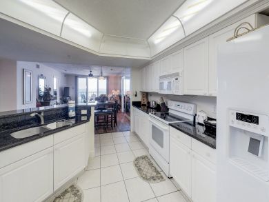 Daytona Beach Vacation Condo Sleeps Six Guests