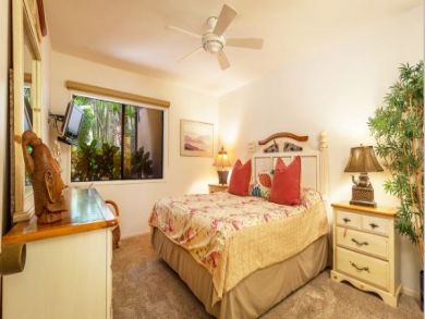 3 Bedroom Maui Beach Condo Sleeps 8 Full Ocean Views