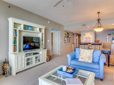 Stunning Views from this 2 Bedroom High Rise Condo in Destin