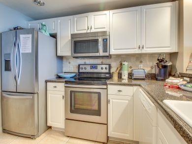 Stunning Views from this 2 Bedroom High Rise Condo in Destin