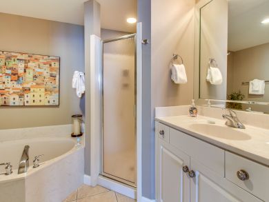 Stunning Views from this 2 Bedroom High Rise Condo in Destin
